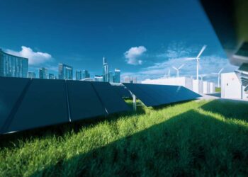 Solar und Solarspeicher in einer Großstadt (depositphotos.com)
