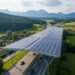 Photovoltaik-Dach über Staatsstraße